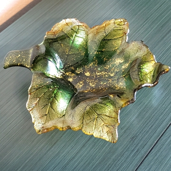 Green & Metallic Gold Small Leaf Glass Dish Tray Knick Knack Keep All Holiday - Picture 4 of 10